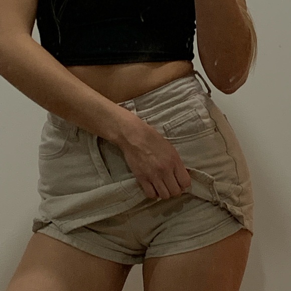 Zara Beige Women's Shorts - Picture 3 of 8